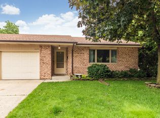 829 Horseshoe Dr, Joliet, IL 60435