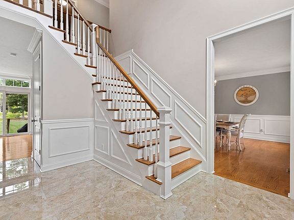 3rd image of 92 Plain St W