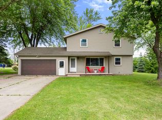 W5646 Vans Rd, APPLETON, WI 54915