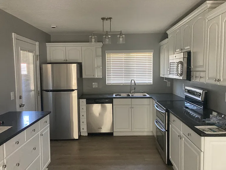 10606 Whitman Cir — Photo 10