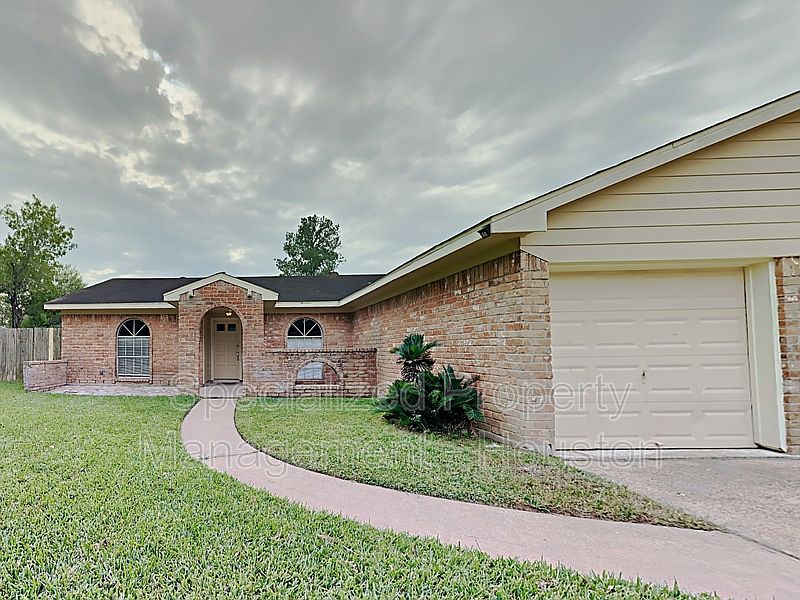 1st image of 16607 Lochshin Cir