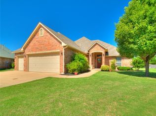 1695 Strayfox Xing, Edmond, OK 73012
