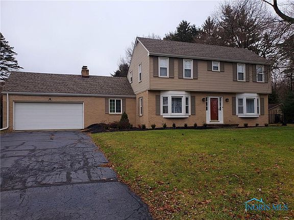 3rd image of 1240 Brownwood Dr