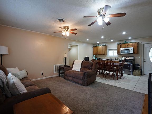 3rd image of 54 Maddox Ln