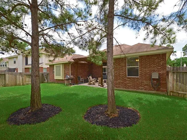 21114 Albany Park Ln — Photo 25