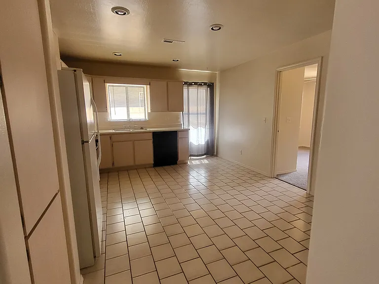 8380 E Leigh Dr #A — Photo 3
