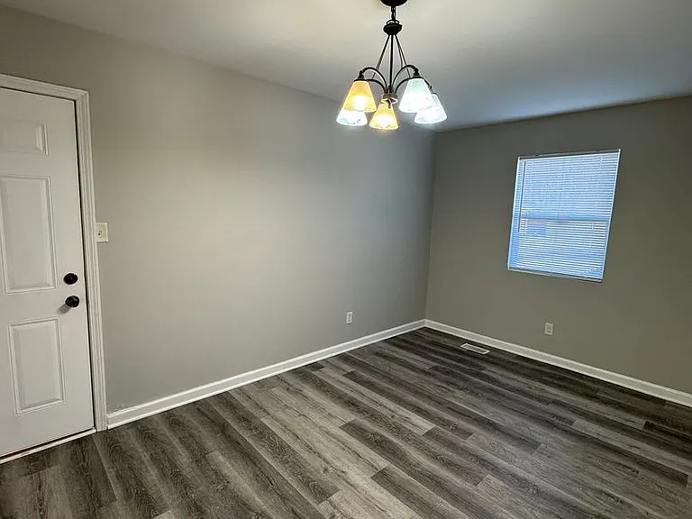 1825 Horizon Ln — Photo 3