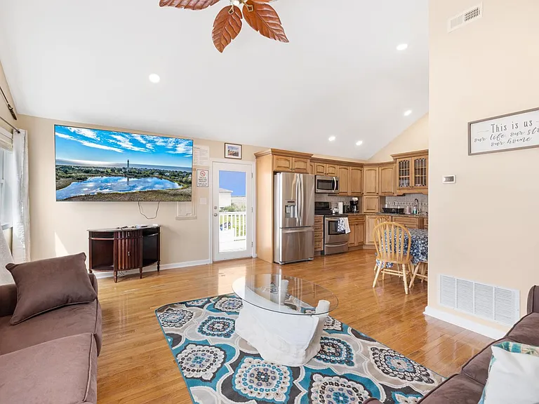 70 Beach Ave #0 — Photo 12