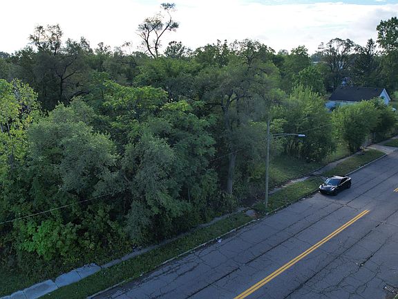 3rd image of 17280 Dequindre St