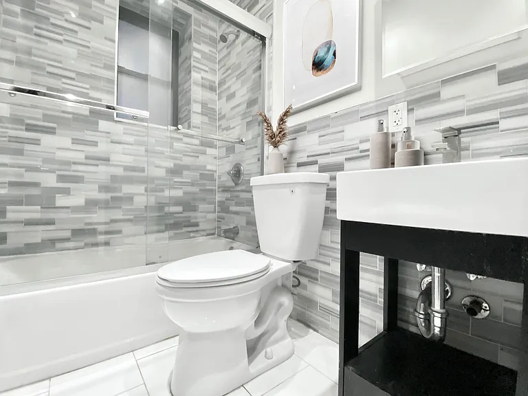120 W 105th St #1-B — Photo 7
