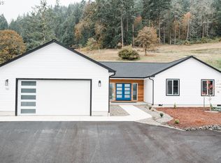 761 Evelyn St, Roseburg, OR