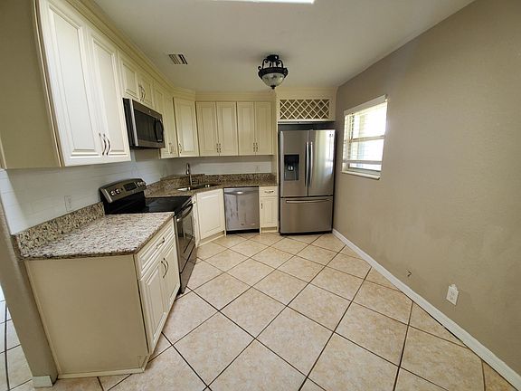 5th image of 1904 Park Ave