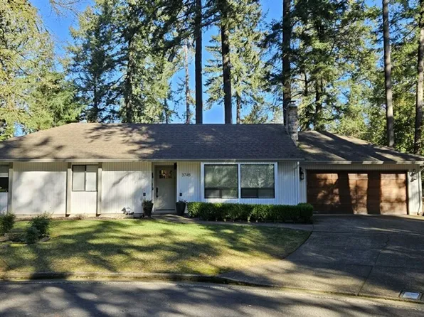 3745 Division Ct, Lake Oswego, OR 97035
