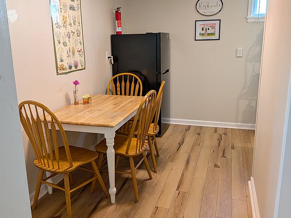 2nd image of 1516 Willow Dr #B
