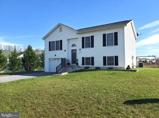 91 Republic Dr, Martinsburg, WV 25405