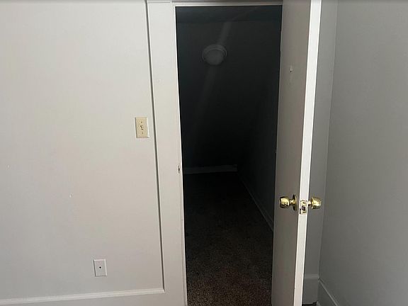 5th image of 3118 E 52nd St