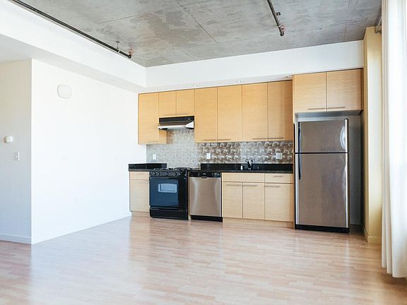 3rd image of 683 Brannan St