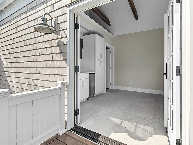 27 Howard St — Photo 21