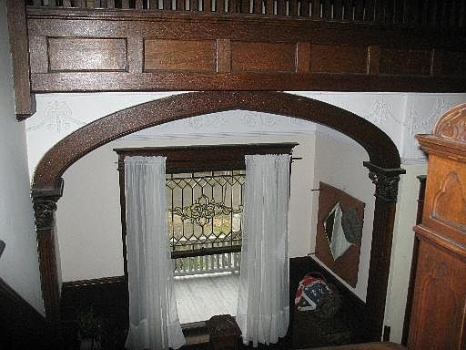 4th image of 428 Buell Ave