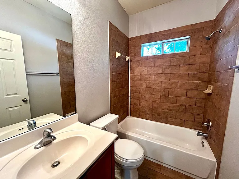408 Nelray Blvd #B — Photo 19