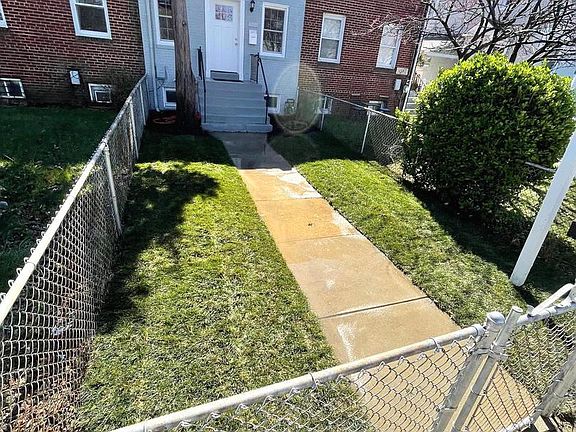4th image of 6209 Kansas Ave NE