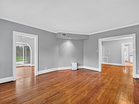 3rd image of 1758 Hawthorne St #1
