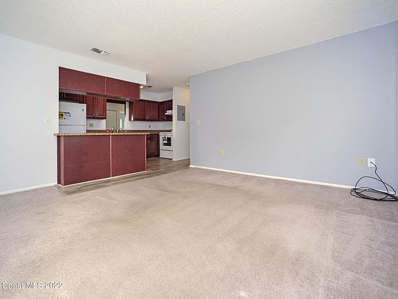 2nd image of 1357 Westover St #104