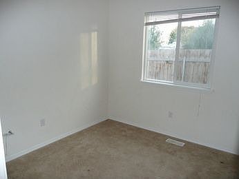 5th image of 4819 Ashton Ave