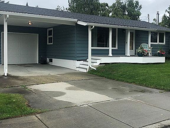 2nd image of 1148 Sunset Dr