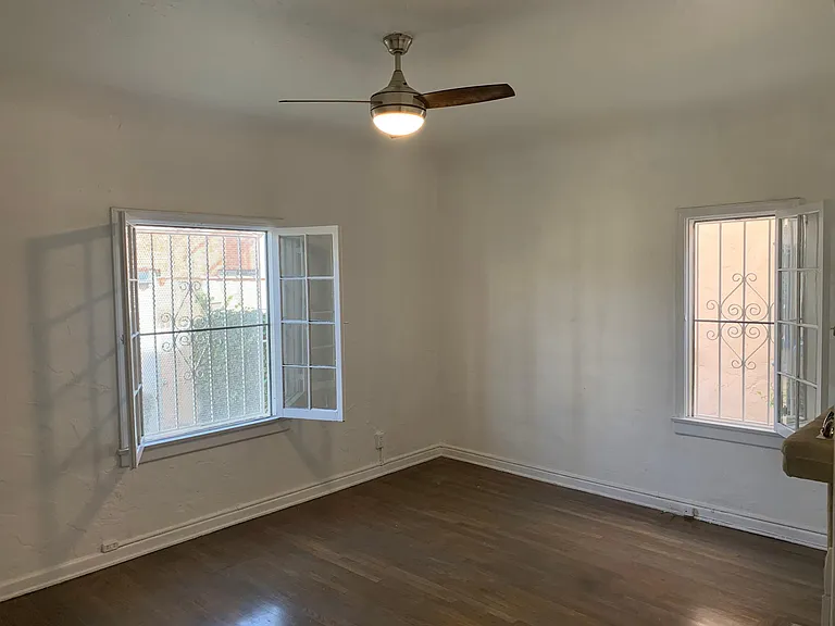 138 N Clark Dr #C — Photo 12