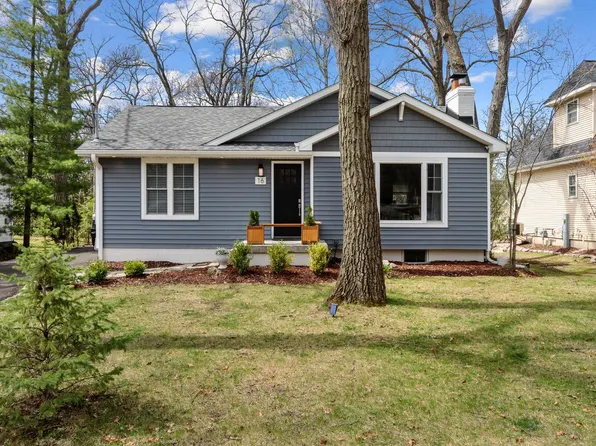 16 Humboldt PARKWAY, Williams Bay, WI 53191