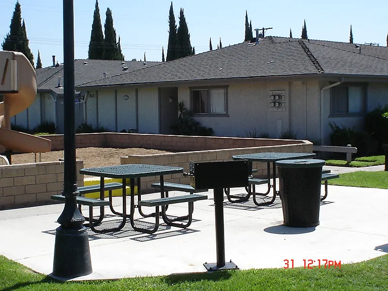 Arbor Glen Apartment Homes — Photo 9