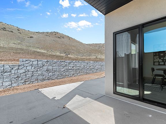 4th image of 553 E Levengrove Dr #1159