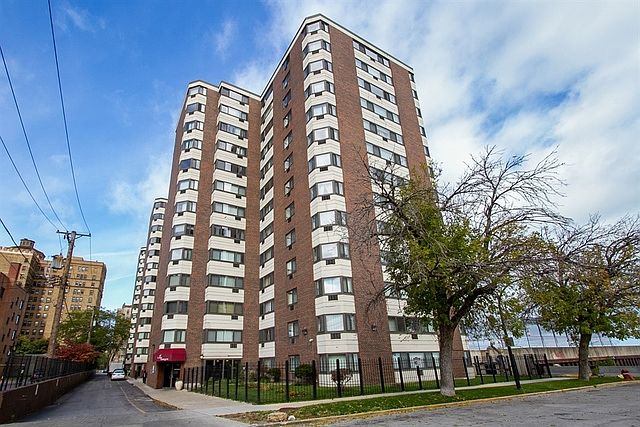 1st image of 7337 S South Shore Dr APT 526