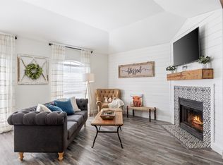 3005 Hilltop Dr, Euless, TX 76039