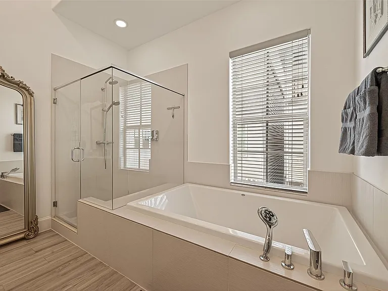 2506 McKinney St — Photo 34