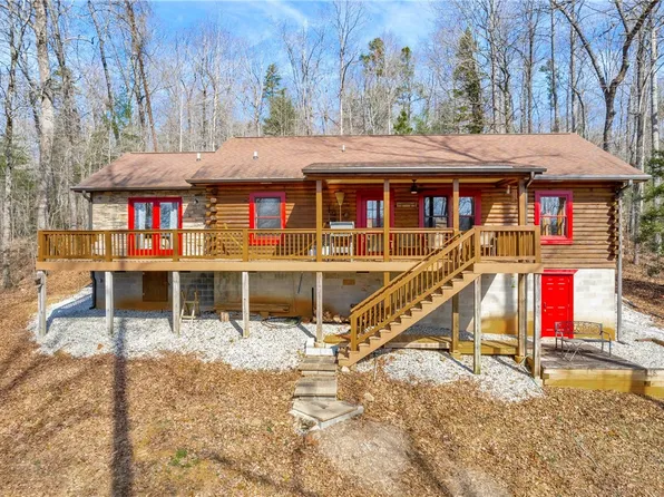 732 Two Ts Cir, Mountain Rest, SC 29664