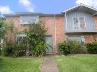 6393 S Briar Bayou Dr, Houston, TX 77072