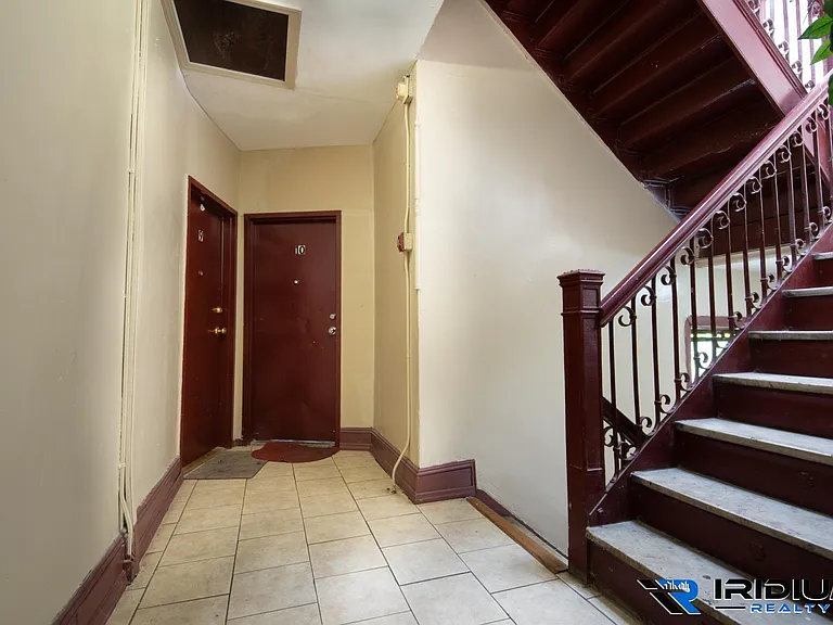426 Rose Ave — Photo 8