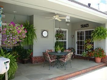 3rd image of 1040 Stockburger Ave