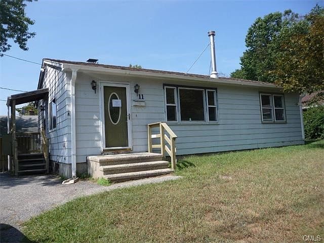 1st image of 11 Roosevelt Dr