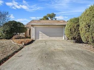 3762 Rock Island Dr, Sacramento, CA 95827
