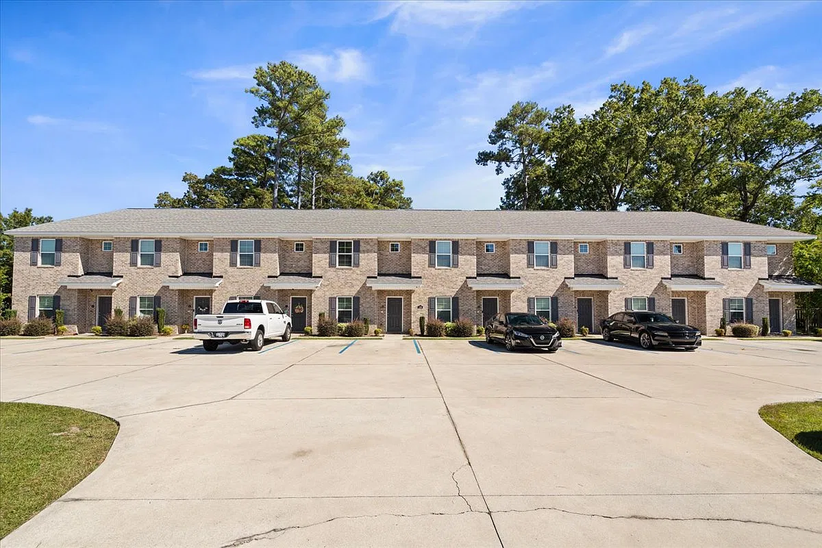 3552 Texas Rd — Photo 2