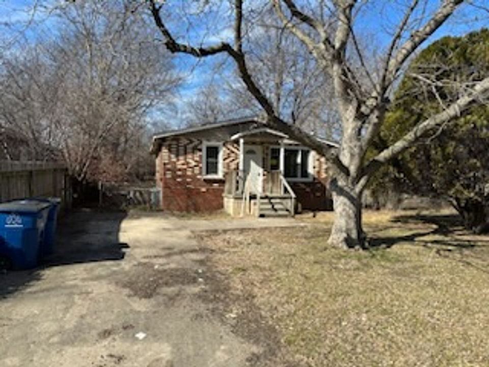 1st image of 2642 N Quincy Ave