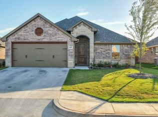 120 Donna Cir, Granbury, TX 76049