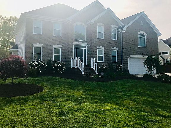 2nd image of 2105 Oaklawn Ct