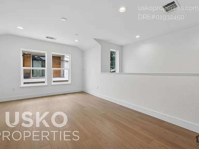 2707 Tomato Aly #B — Photo 10