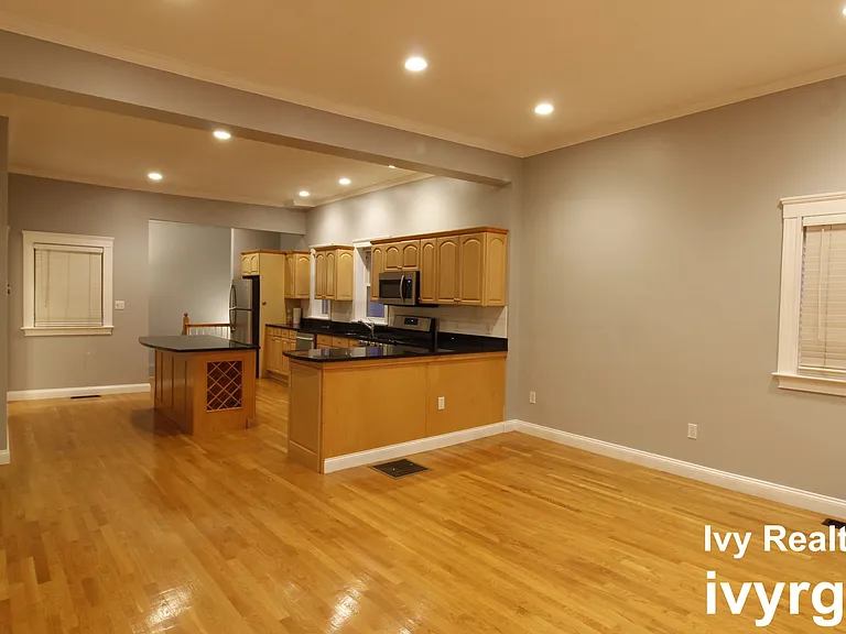 86 Mount Vernon St #1 — Photo 4