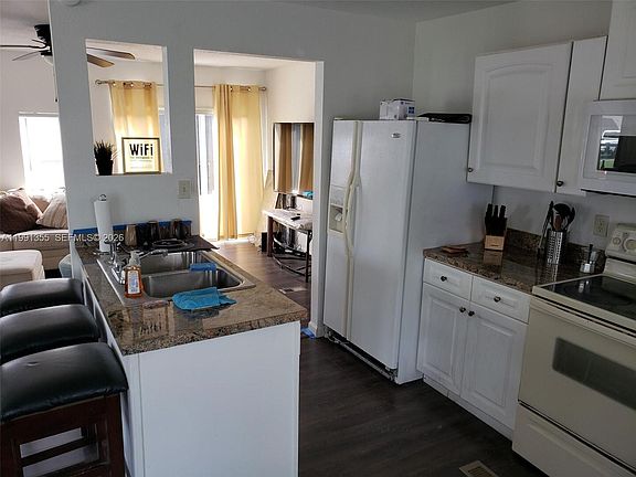 3rd image of 21730 NW 8th Ct