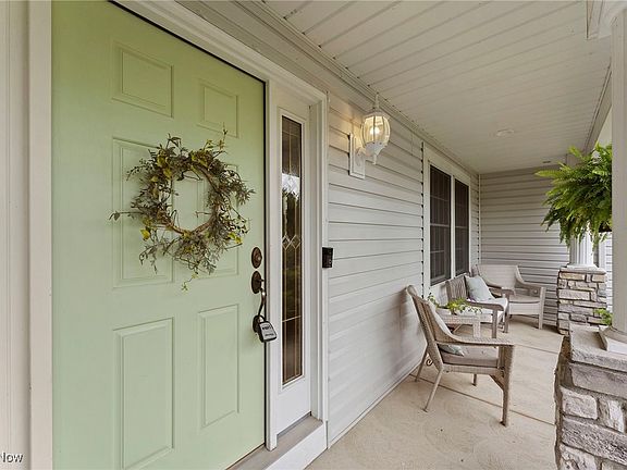 4th image of 38530 Old Willoughby Dr